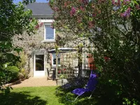 Charming Home near Mont St. Michel Bay Hotels in Cherrueix