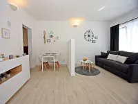 Apartments Tomy - One Bedroom Apartment with Balcony and Sea view (Apartment 1) - Wifi