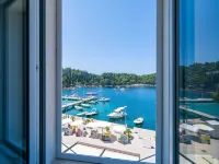 Apartments Villa Royale - Studio Apartment with Sea View - 2-Star