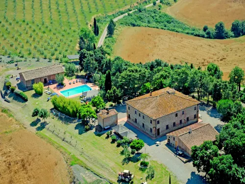 Apartment in Peccioli with pool