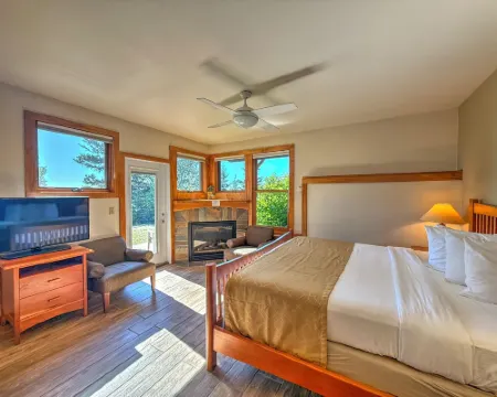 Poplar River Condos Hotels in Cook County