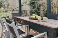 Trimble Cottage Hepburn Springs Bathhouse 주변 호텔