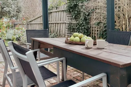 Trimble Cottage Отели рядом с достопримечательностью «Hepburn Springs Bathhouse»