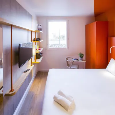 Ibis Budget Saint-Étienne Centre Gare Châteaucreux Hotels near Place Jean Jaures