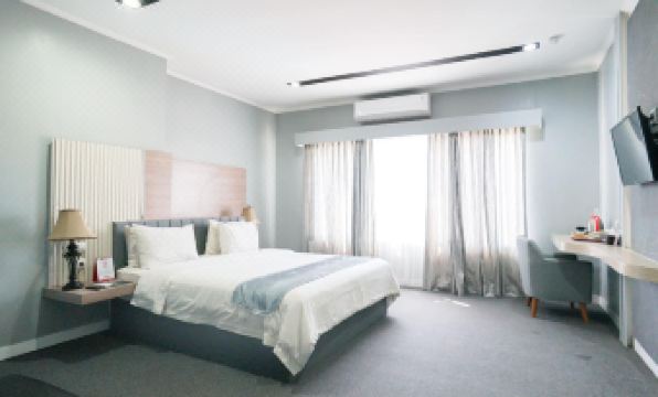 Surya Yudha Hotel - Housity