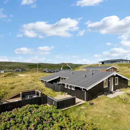 "Friedel" - 150m from the Sea Hotele w: Hvide Sande