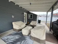 Pet-Friendly Charming  & Cozy 3-bedroom house AC & WiFi in pleasant Youngstown