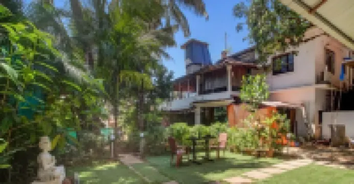 Aqua Wave by YogiTree Hotels