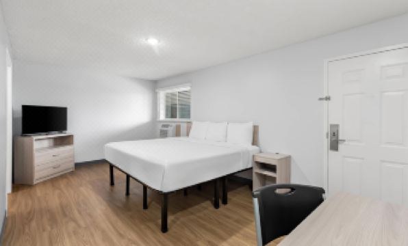 Suburban Studios Lakeland North I-4