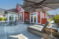 Relax in Luxury at the Cottages