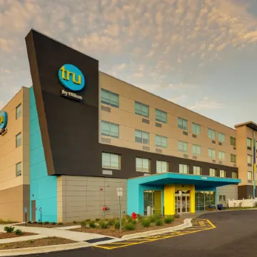 Tru by Hilton Smithfield I-95