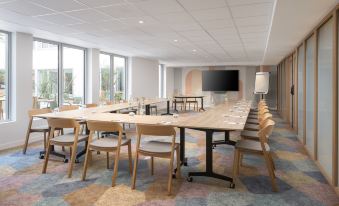Hampton by Hilton Paris Charles de Gaulle Airport