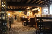 Millers Hotel by Greene King Inns - bars