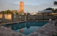 Holiday Inn ALEXANDRIA - DOWNTOWN by IHG - Swimmingpools
