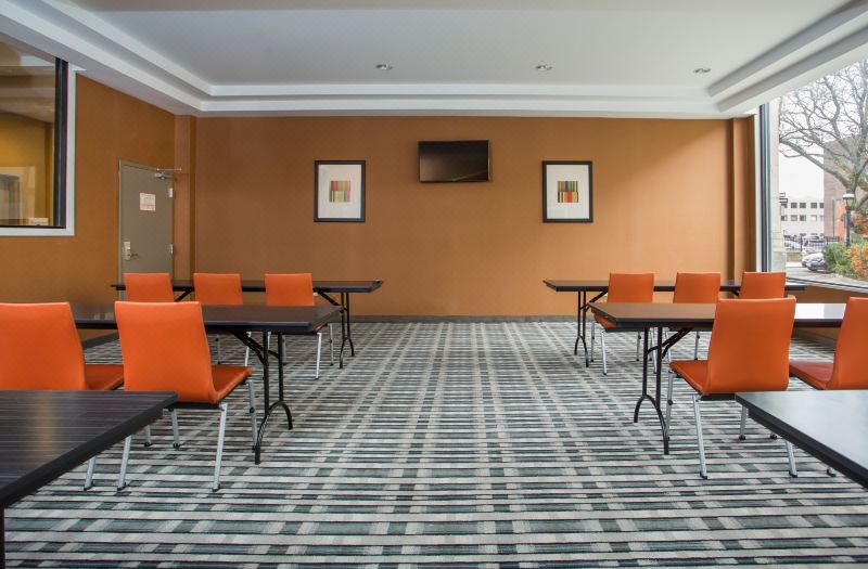 Holiday Inn Express Springfield Downtown by IHG photo 3