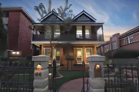 Dalziel Lodge Отели в г. Crows Nest