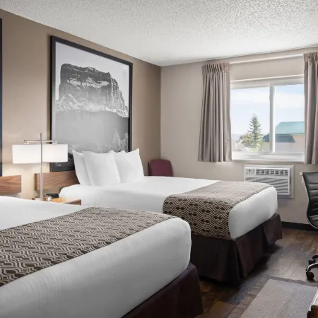 Super 8 by Wyndham Lewistown