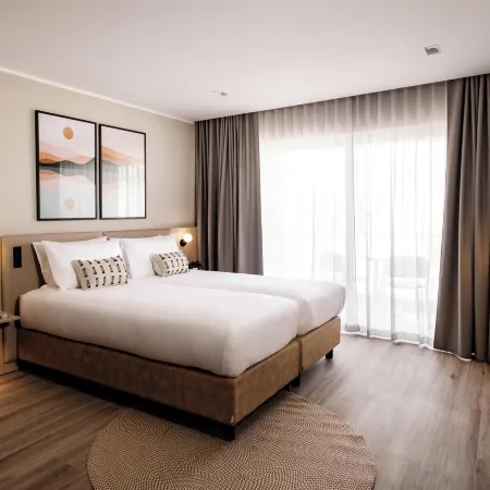 Strand Suites by Neu Collective
