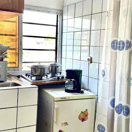 1 Bed Studio Sleeps 2 - Canal View Wifi Parking