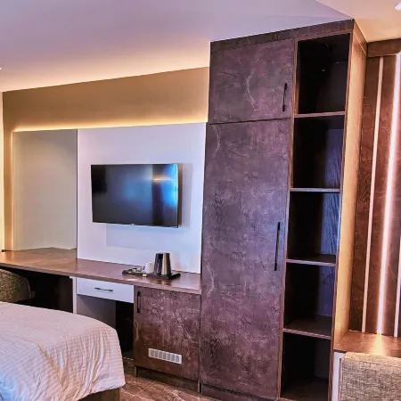 Saint Tropez Hotel and Suites