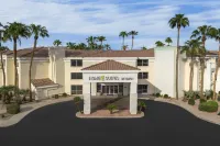 Home2 Suites by Hilton Scottsdale Old Town Отели рядом с достопримечательностью «On The Edge Gallery»