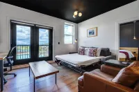 رافين إن وايت هورس فنادق في 