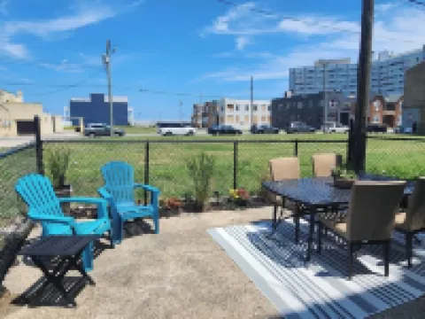 Seaside Suite-Newly Updated, Quick Walk to Casino