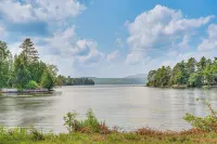 < 1 Mi to Lake: Mtn-view Cabin w/ Porch in Newport - 3-Star