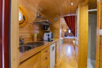 Roulotte Chez Manon en Luberon Hotels in Robion