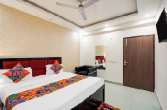 FabHotel Novis House