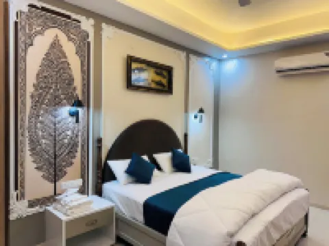 Knight Oasis Hotels in Sikar