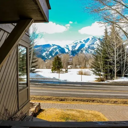 Retro 3BD Sun Valley Condo + Free Resort Amenities!