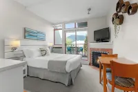 Alpenglow Lodge by Mva