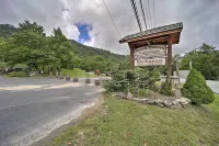 Walk to Beech Mtn Ski Resort! Condo w/ Balcony - 3 estrellas