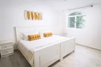 Boho Minimal 3-Min Beach Private Parking Hotels in Puerto Aventuras