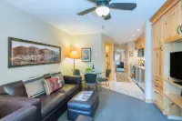 Riverside Condo, Walk Everywhere Viking Lodge 212 Condo