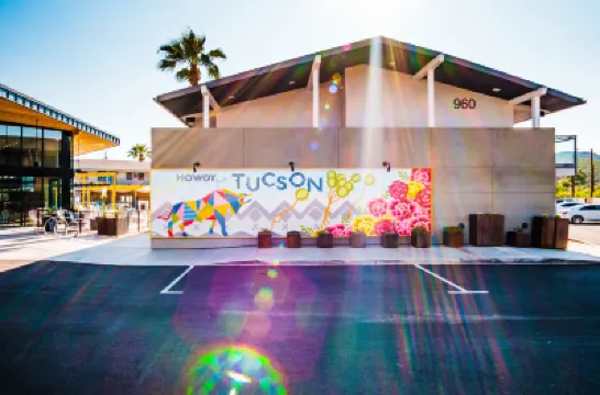 voco塔克森 鄰近Tucson Convention Center的酒店