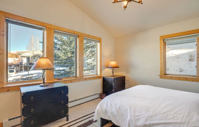 Walk to Lift! Luxe, Updated Cbmr Home w/ Mtn Views
