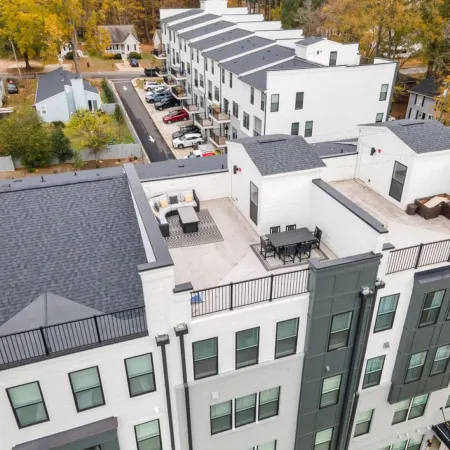 NEW Luxury Condo Rooftop Terrace EV Charger