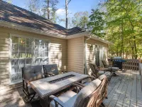 Cozy Carolina Trace 3Br w/ Relaxing Golf Course Views - Deck & Fire Table Hotels in Lee County