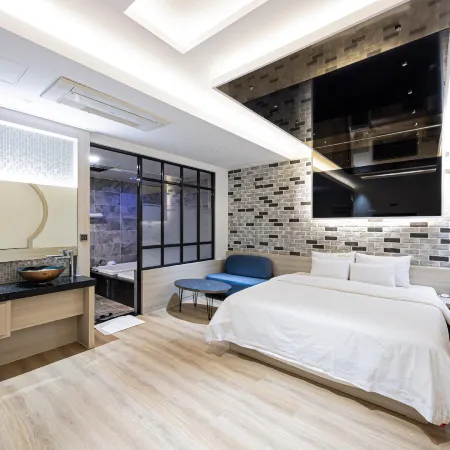 Busan Songdo Hotel 99.9 Отели рядом с достопримечательностью «Пляж Сонгдо»