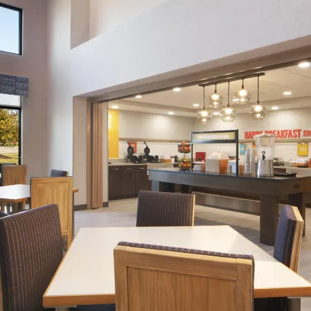 Hampton Inn & Suites Cleveland-Mentor