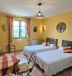 Maison d'hôtes la Ramade, 5 Chambres et Table d'hôtes en Provence (12 Pers)