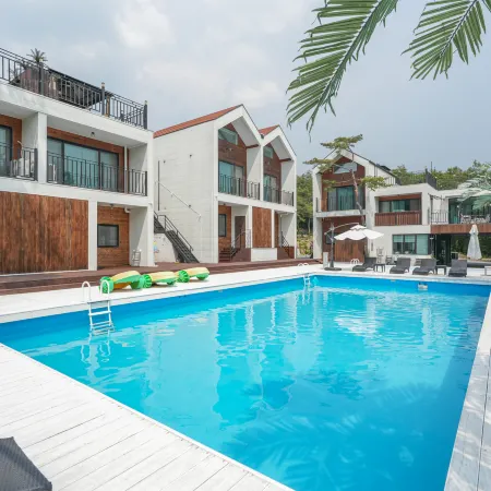 Jecheon Super 23 Pool Villa