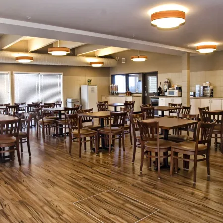 Lakeview Inns & Suites - Brandon