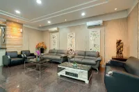 Hotel Denpasar Makassar by LIFE