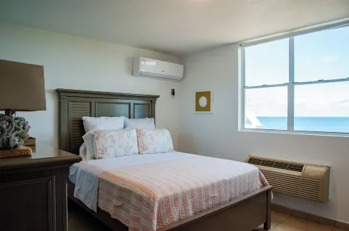 El Combate Oceanview Condos - 2-Star