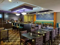 La Quinta Inn & Suites by Wyndham Memphis Airport Graceland - Breakfast