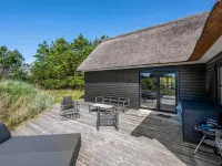 Luxury Beach House in Henne - 4-Star