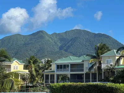 Beautiful 3 Bedroom 3 Bath Beachfront Property on Nevis  -St Kitts and Nevis  호텔